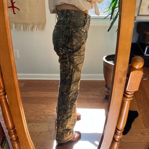vintage wrangler camo mid rise jean 26